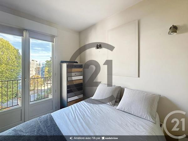 Appartement à vendre  4 pièces - 76,97 m 2   FONTAINEBLEAU  - 77