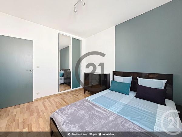 Appartement à vendre  4 pièces - 76,97 m 2   FONTAINEBLEAU  - 77