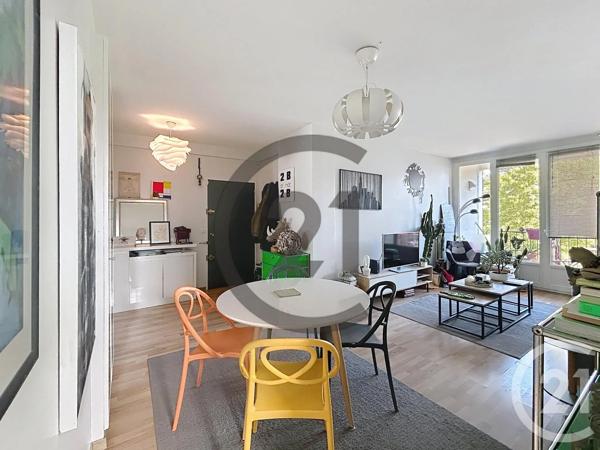 Appartement à vendre  4 pièces - 76,97 m 2   FONTAINEBLEAU  - 77