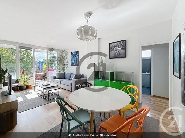 Appartement à vendre  4 pièces - 76,97 m 2   FONTAINEBLEAU  - 77