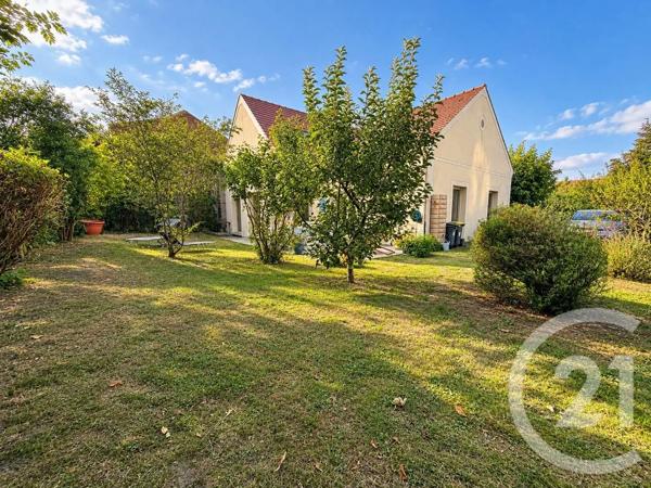 Maison à vendre  8 pièces - 202 m 2   LE MESNIL LE ROI  - 78