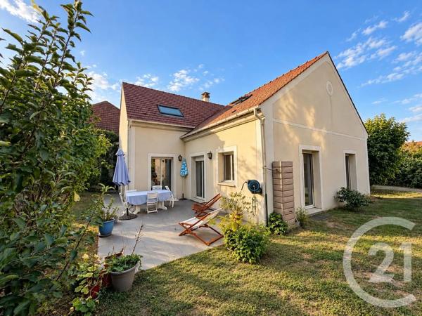 Maison à vendre  8 pièces - 202 m 2   LE MESNIL LE ROI  - 78