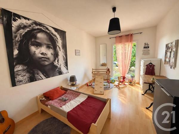Maison à vendre  8 pièces - 202 m 2   LE MESNIL LE ROI  - 78
