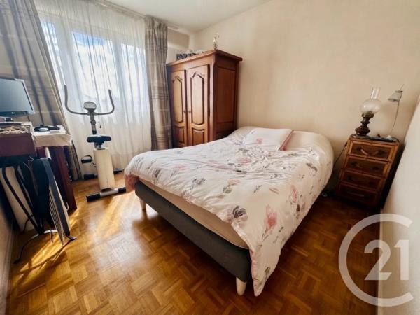 Appartement F4 à vendre  4 pièces - 75 m 2   LIVRY GARGAN  - 93