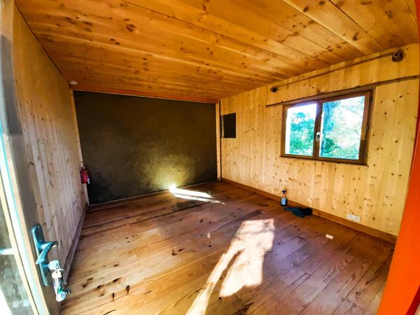 🏡 RISCLÉ – Centre-ville : Maison T4 avec garage 🚗 et superbe terrain arboré de 1 350 m² 🌳