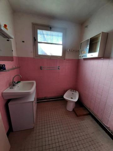 🏡 RISCLÉ – Centre-ville : Maison T4 avec garage 🚗 et superbe terrain arboré de 1 350 m² 🌳