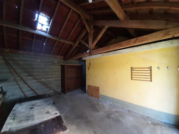 🏡 RISCLÉ – Centre-ville : Maison T4 avec garage 🚗 et superbe terrain arboré de 1 350 m² 🌳