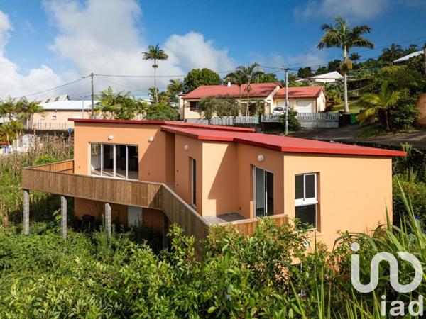 Maison 6 pièces de 159 m² à Les Avirons (97425)