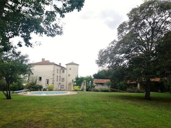 PROPRIETE DE CARACTERE