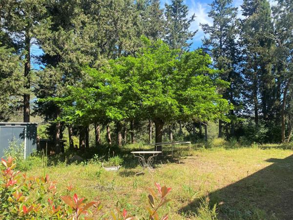 Propriété de 2.4 hectares de terrain naturel à Solliès-Pont