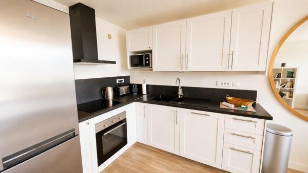 Incroyable appartement T2 d'environ 49 m², pleine vue mer + cave