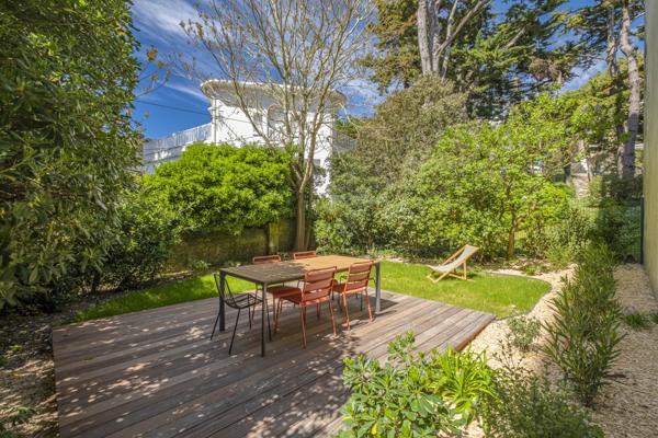 Jardin Face mer Garage