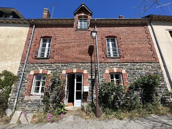 UNE MAISON DE BOURG A VENDRE