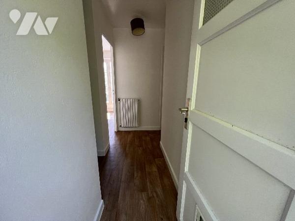 UNE MAISON DE BOURG A VENDRE
