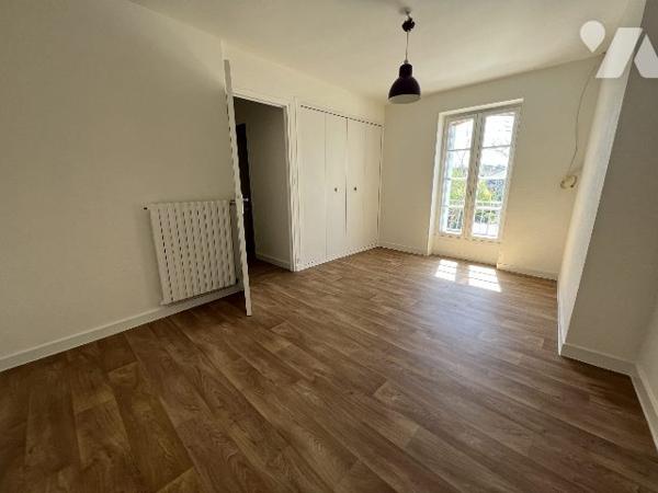 UNE MAISON DE BOURG A VENDRE