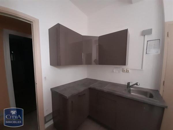 Location local professionnel 97m²