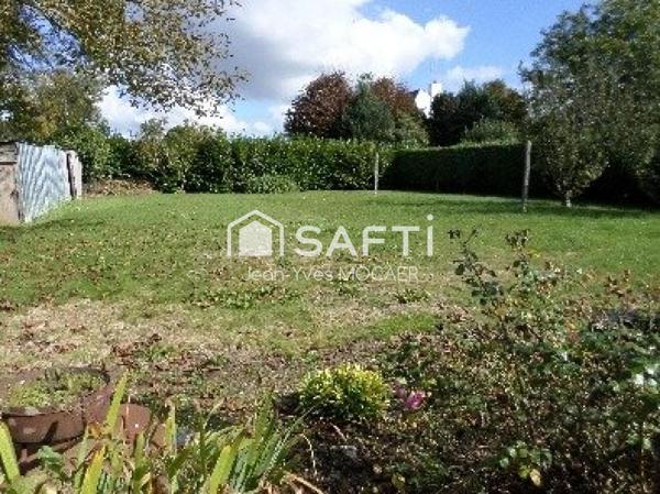 SPEZET (29540) ; A deux pas du bourg, à restaurer.