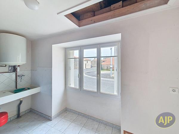 Vente maison Montaigu : 202 000 € - AJP Immobilier Montaigu