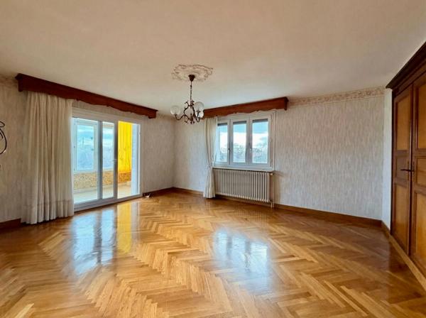 Maison de 236 m2 avec 2 logements, jardin et atelier