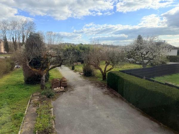 Maison de 236 m2 avec 2 logements, jardin et atelier