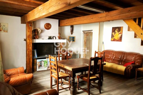 TREBES - Maison de village en pierre, 2 chambres + grenier aménageable