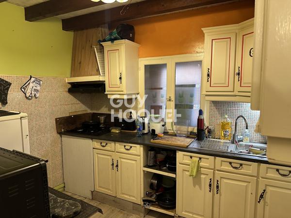 TREBES - Maison de village en pierre, 2 chambres + grenier aménageable