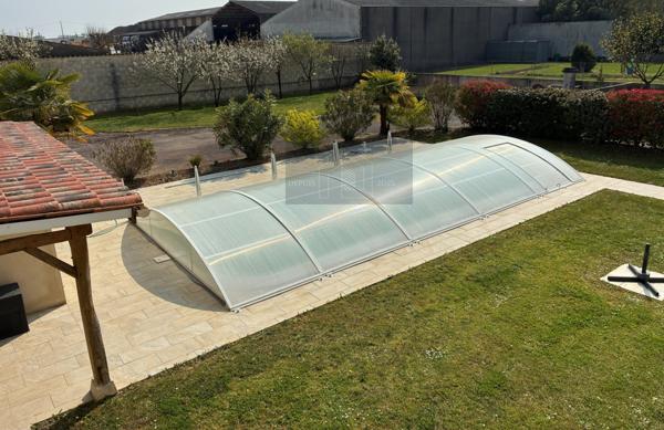Paillé (17470) SPECIAL INVESTISSEUR propriété avec 2 maisons Piscine Pool House Hanger atelier sur parcelle de 3000m²