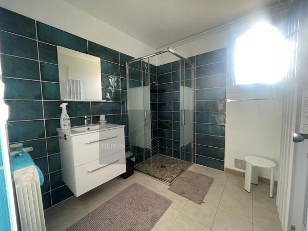 Paillé (17470) SPECIAL INVESTISSEUR propriété avec 2 maisons Piscine Pool House Hanger atelier sur parcelle de 3000m²