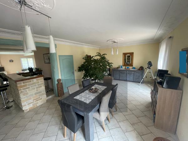 Paillé (17470) SPECIAL INVESTISSEUR propriété avec 2 maisons Piscine Pool House Hanger atelier sur parcelle de 3000m²