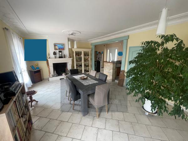 Paillé (17470) SPECIAL INVESTISSEUR propriété avec 2 maisons Piscine Pool House Hanger atelier sur parcelle de 3000m²