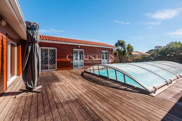 BISCARROSSE : Maison contemporaine en bois avec piscine