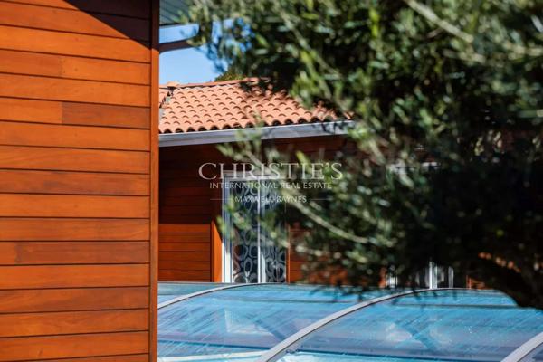BISCARROSSE : Maison contemporaine en bois avec piscine