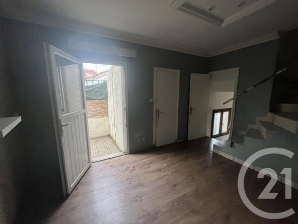 Immeuble à vendre  139,91 m2 ST MAUR DES FOSSES - 94