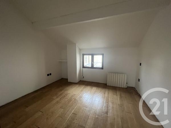 Immeuble à vendre  139,91 m2 ST MAUR DES FOSSES - 94