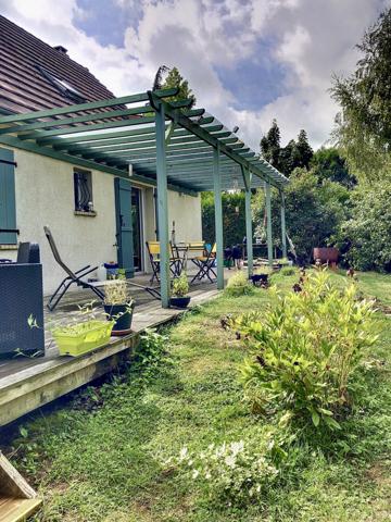Maison familiale, jardin arboré