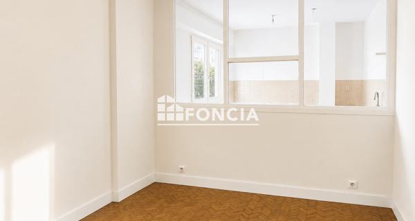 À vendre Appartement 4 pièces 118.79 m² - Versailles 78000
