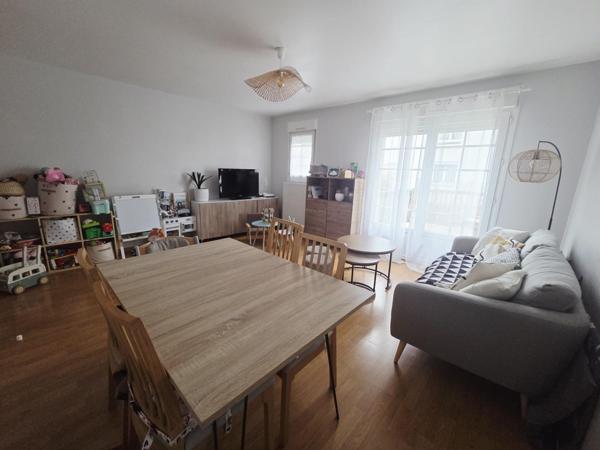 Maison 3 chambres garage jardinet terrasse