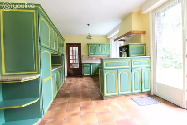 Propriété d’architecte de 316 m² sur un terrain de 14000 m²