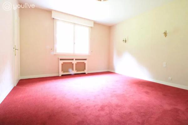 Propriété d’architecte de 316 m² sur un terrain de 14000 m²