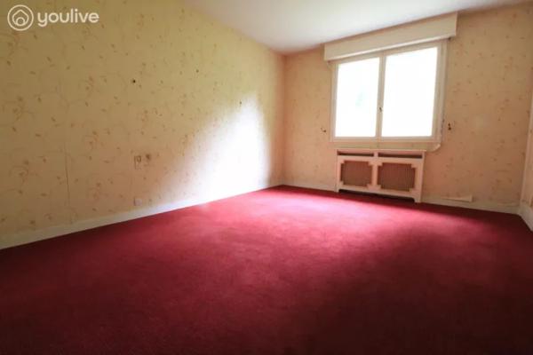 Propriété d’architecte de 316 m² sur un terrain de 14000 m²