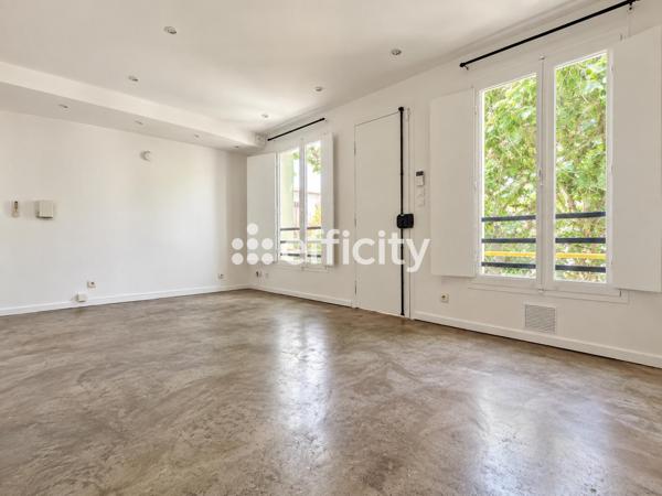 Maison
         3 pièces
        - 50 m² 540 000 € *