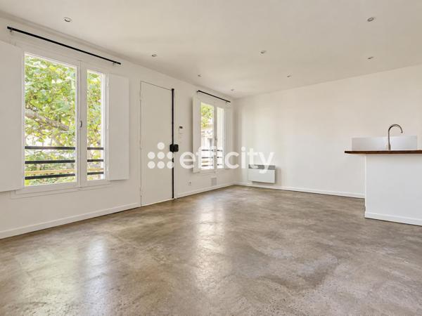 Maison
         3 pièces
        - 50 m² 540 000 € *