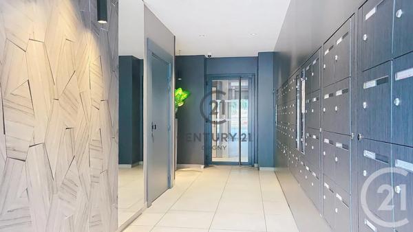 Appartement F1 à vendre  1 pièce - 32 m 2   GAGNY  - 93