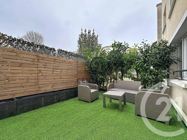 Appartement F1 à vendre  1 pièce - 32 m 2   GAGNY  - 93