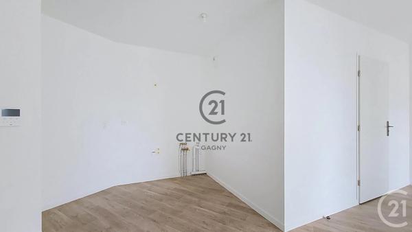 Appartement F1 à vendre  1 pièce - 32 m 2   GAGNY  - 93