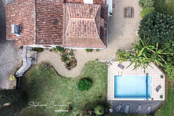 Maison en pierre de 171m² avec piscine