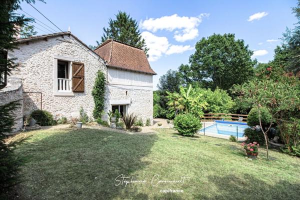 Maison en pierre de 171m² avec piscine