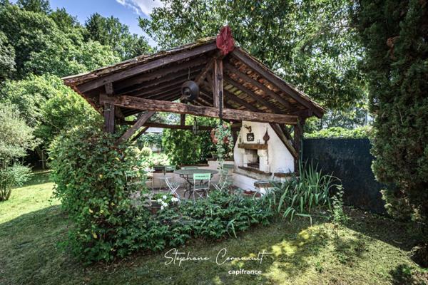 Maison en pierre de 171m² avec piscine