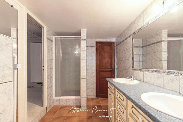 Maison en pierre de 171m² avec piscine