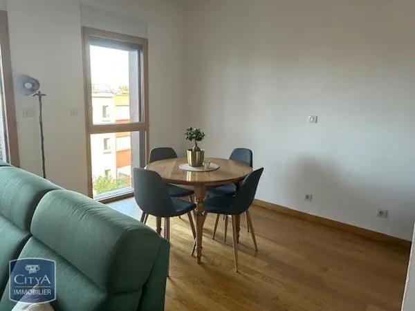 Appartement à louer 3 pièces 78.3m²